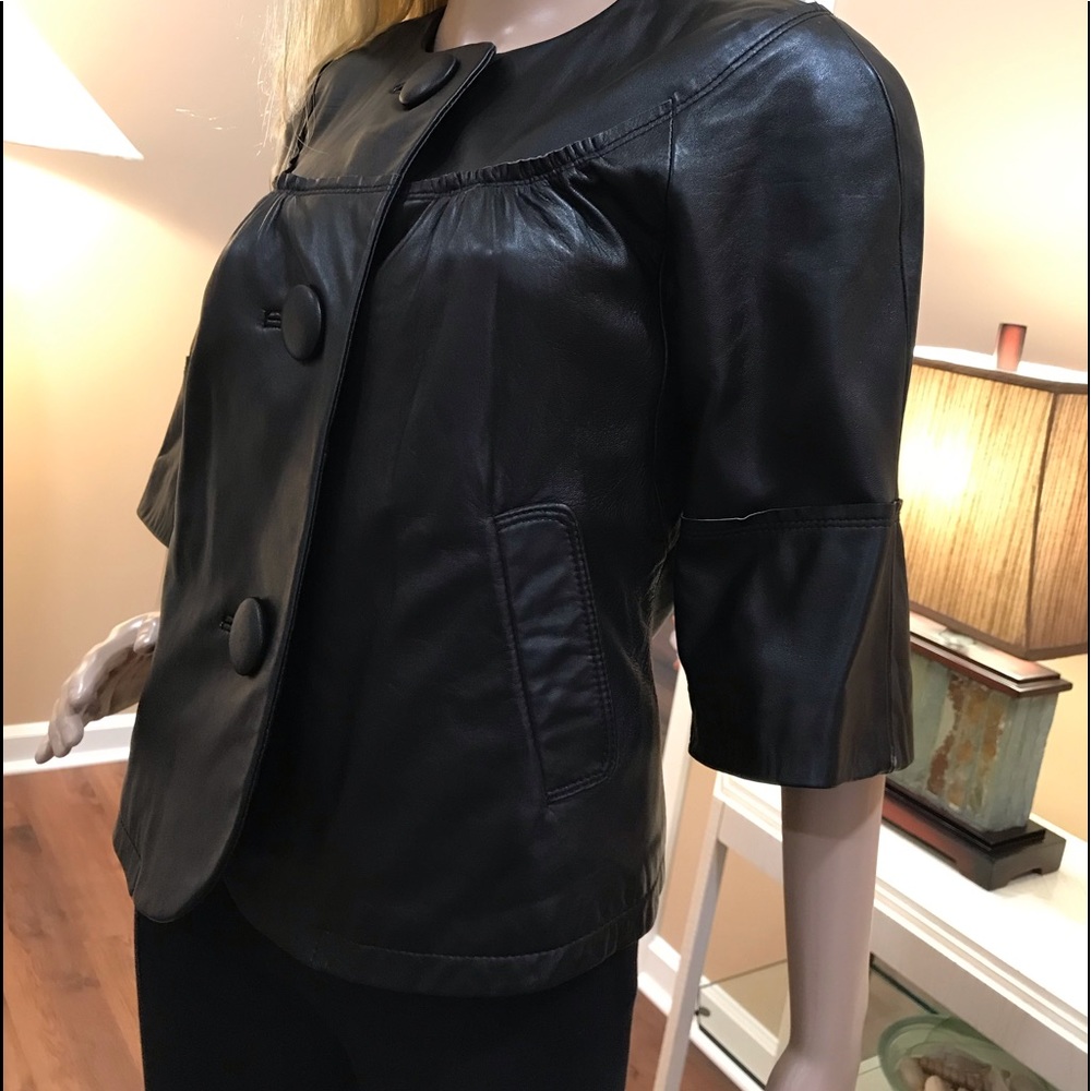 STUNNING GENUINE LEATHER JACKET/MINT CONDITION